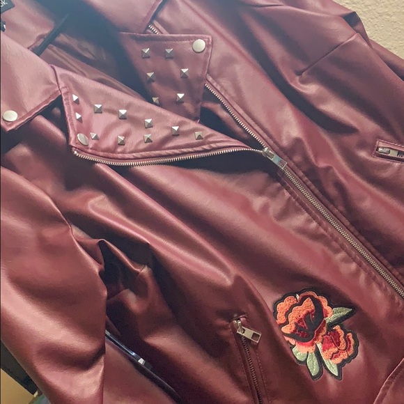 To big - Picture 3 of 4